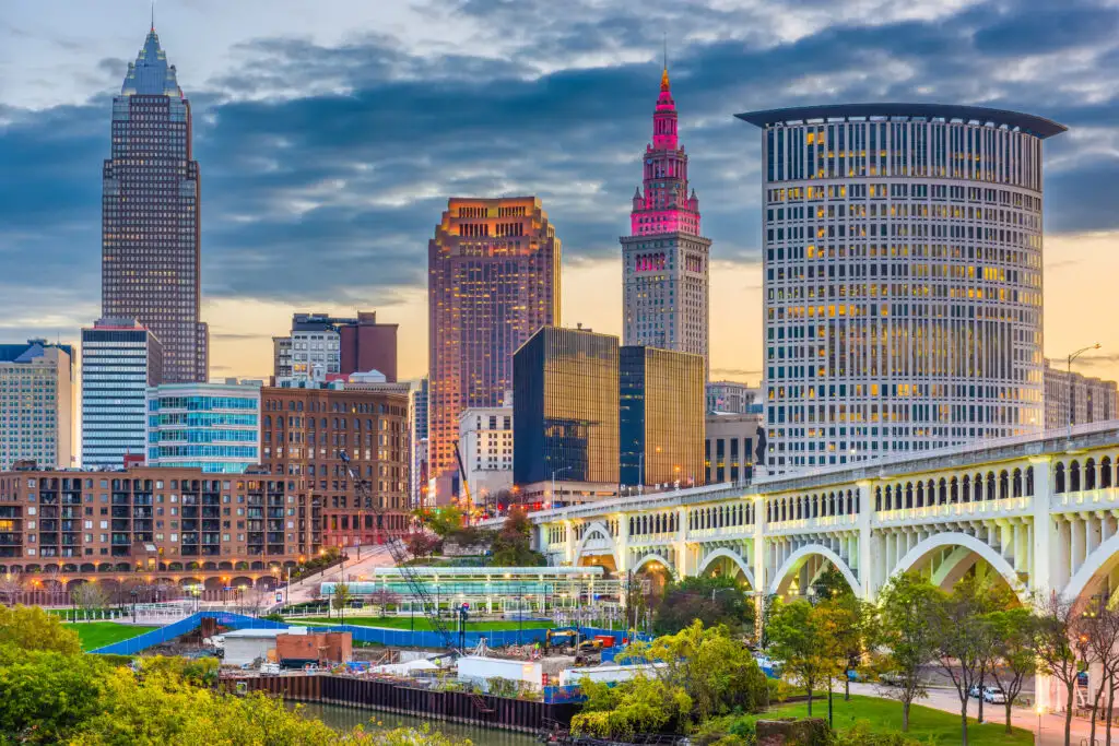 Skyline of Cleveland, Ohio at dusk