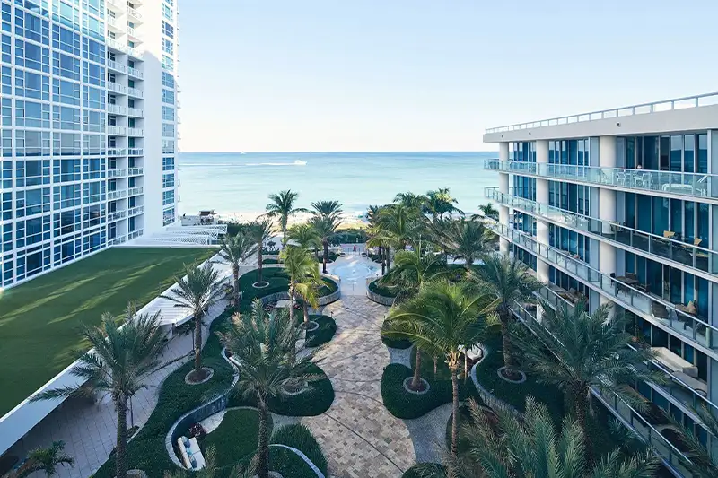 Courtyard at Sleep Well Retreat, Carillon Miami Wellness Resort, Florida