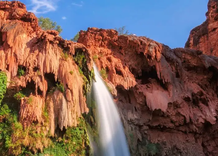 Hiking to Havasu Falls