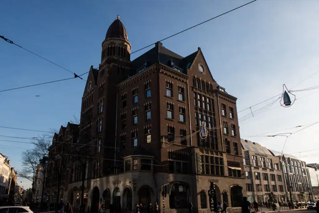 Street view of the exterior of the Hotel TwentySeven in Amsterdam