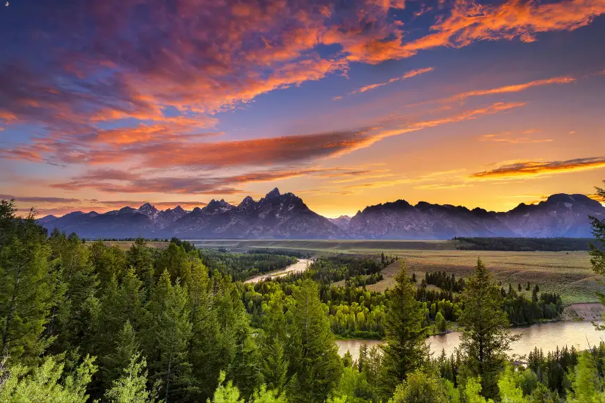 jackson hole valley tetons.