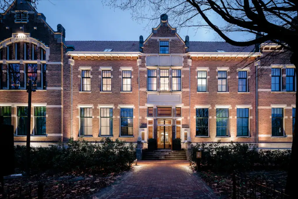 Front entrance of the Pillows Maurits at the Park in Amsterdam