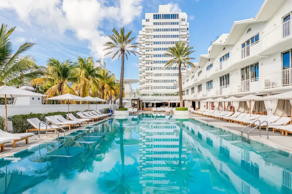 Looking at the Shelborne South Beach's pool with the main building in the background