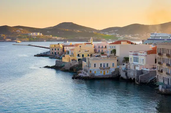 10 Charming Island Towns